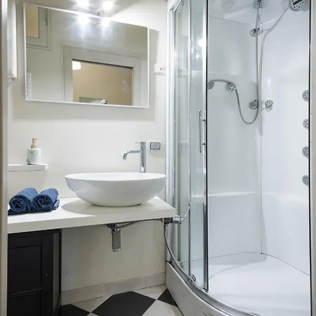 Montebello Apartment *